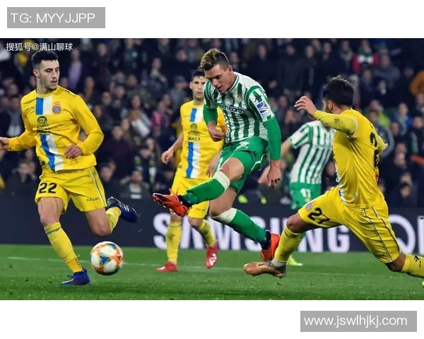 皇马与巴萨近期对决回顾及未来赛程展望分析